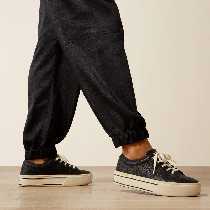 The Martina, ARIAT
