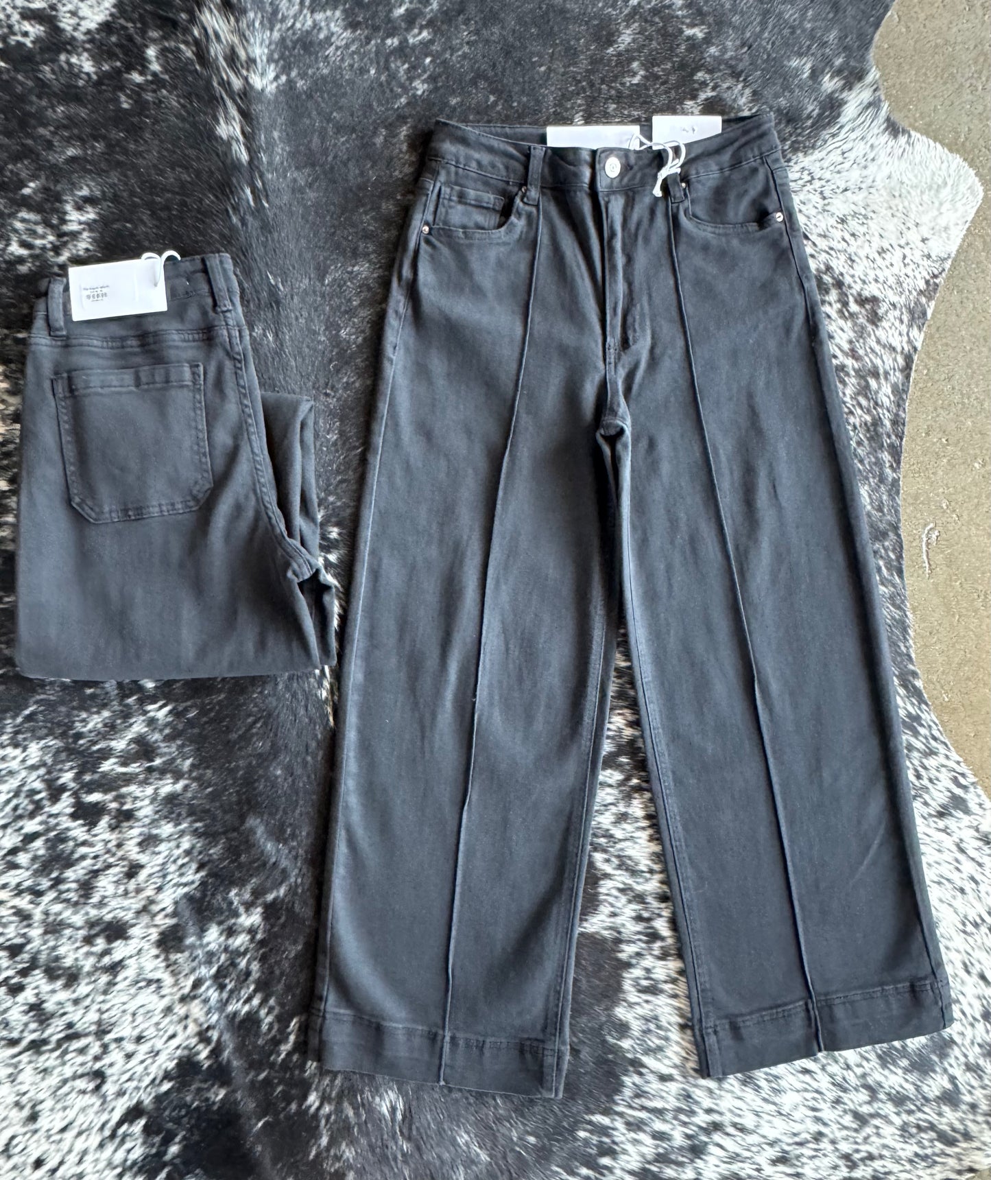 The Angela (Black)