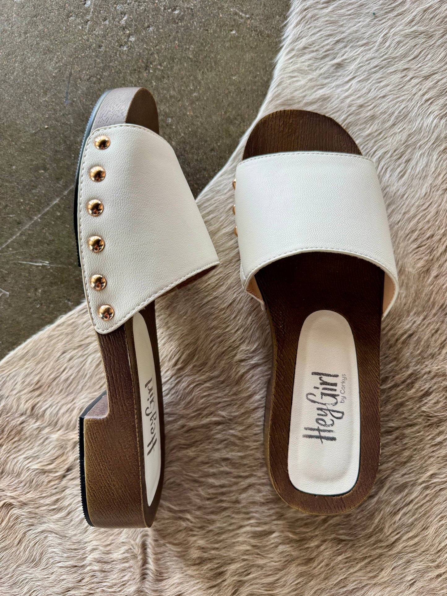 The Calla, CORKY'S (Ivory)