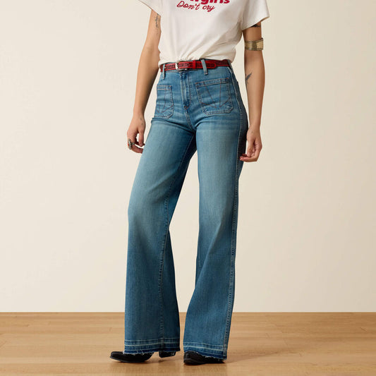 The Mavis, ARIAT