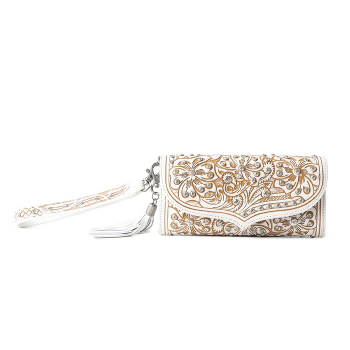 The Sparkling Desert LUXE, MYRA