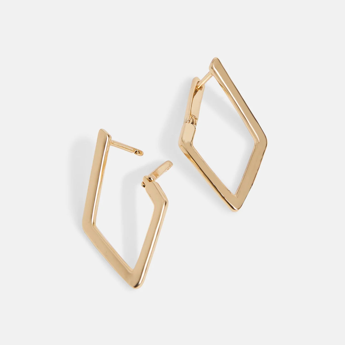 Diamond-Shape Dangle (Gold)
