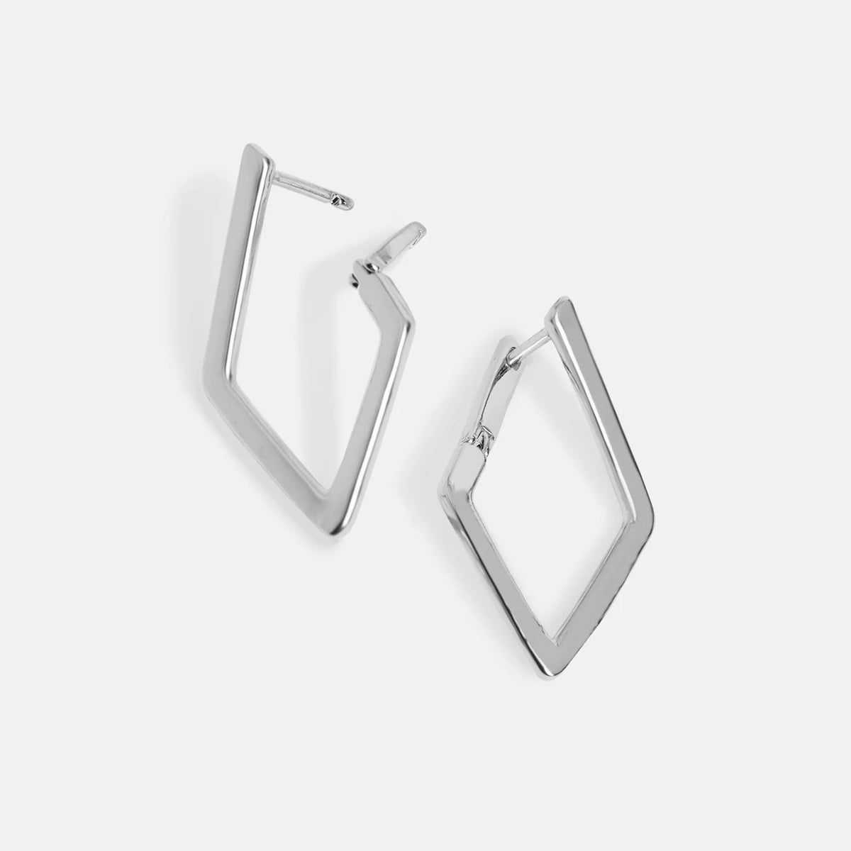 Diamond-Shape Dangle (Silver)