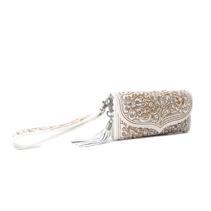 The Sparkling Desert LUXE, MYRA