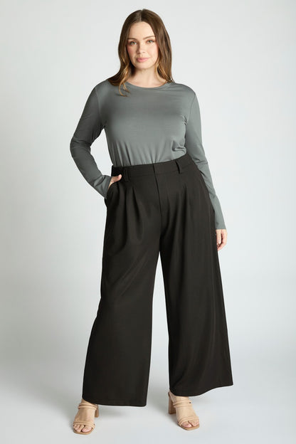 The Shiloh (Black), PLUS