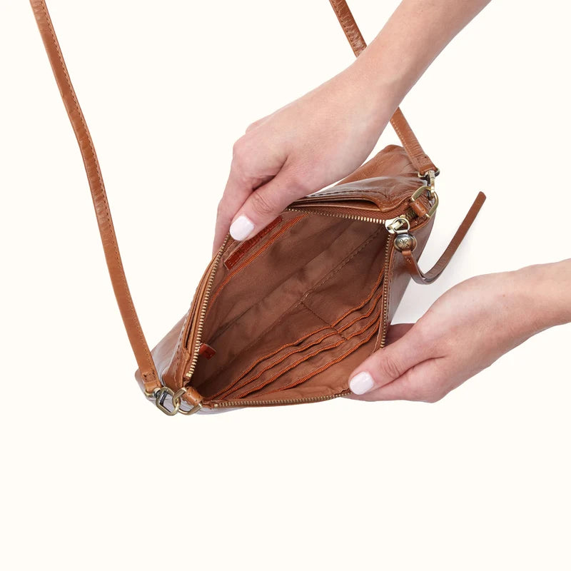 Darcy Crossbody, HOBO (Truffle)