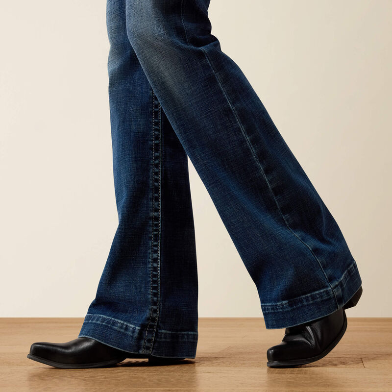 The Teresa, ARIAT