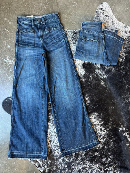 The Pasadena, ARIAT