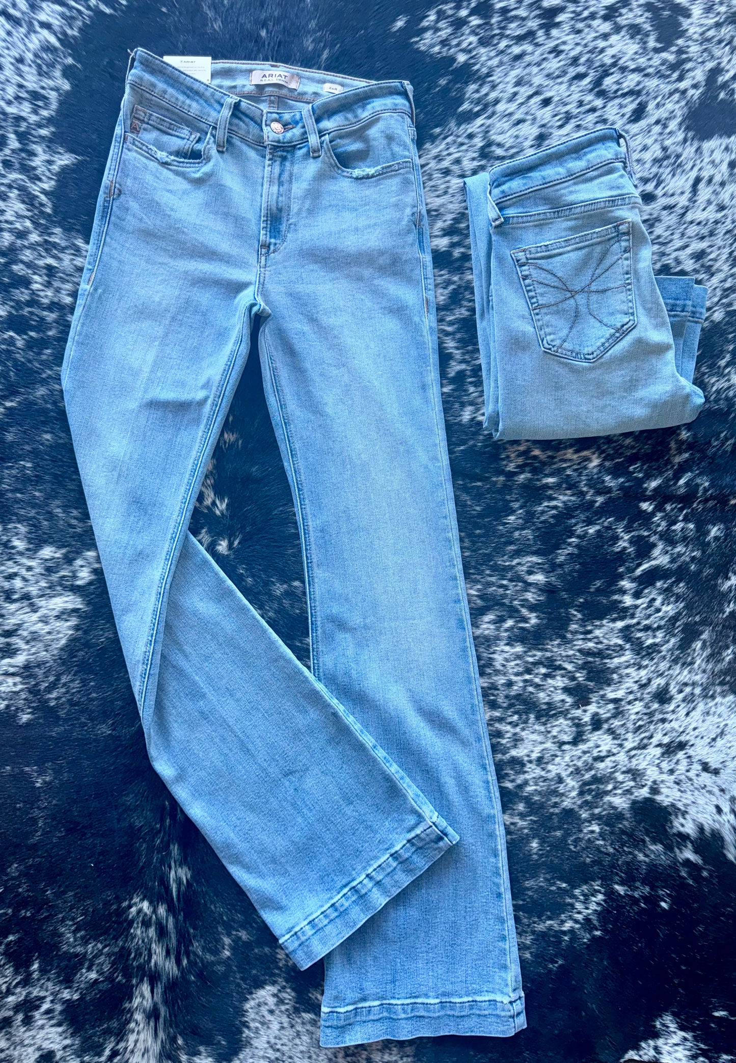 The Marnie, ARIAT