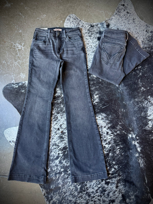 The Winston, ARIAT