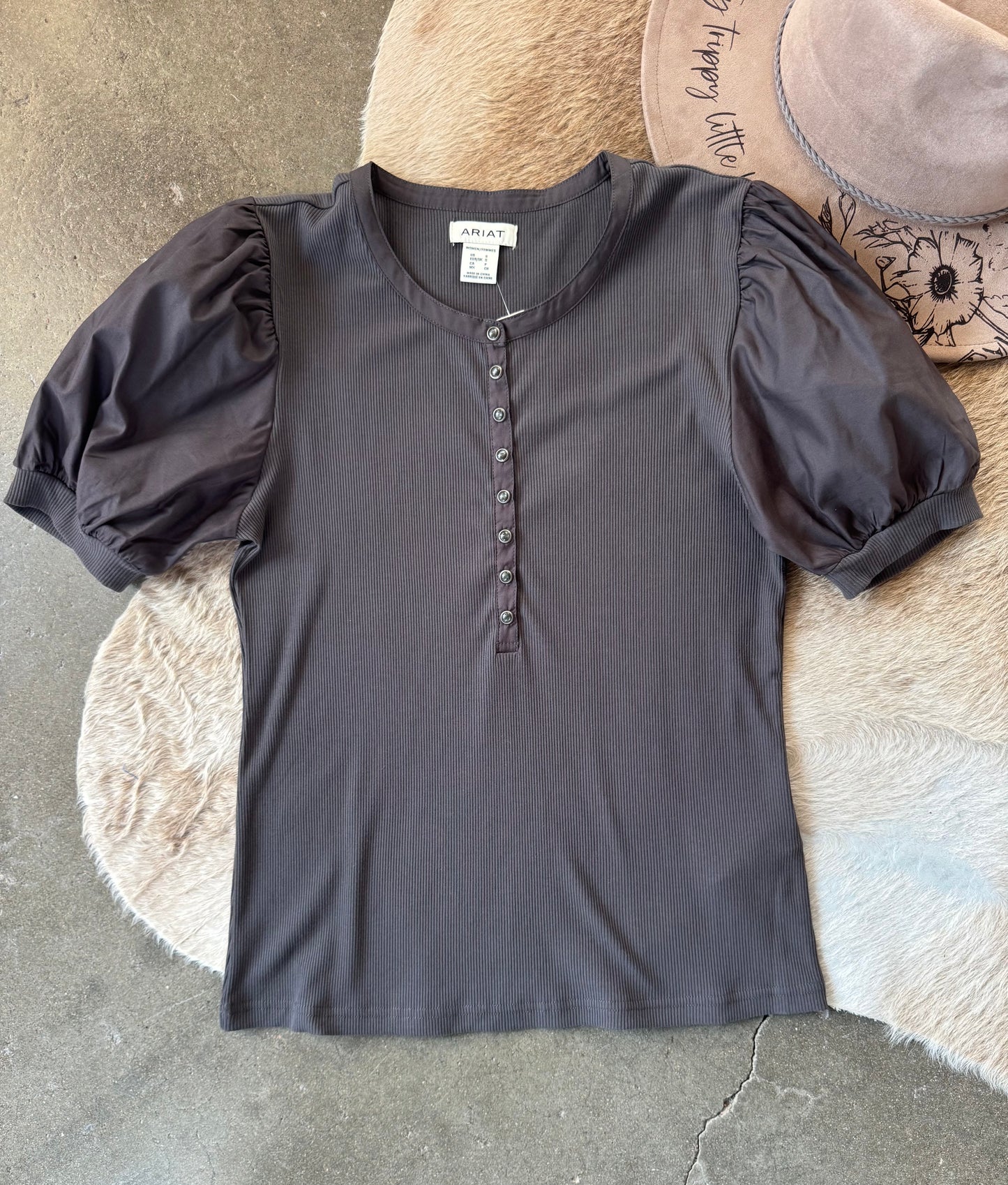 The Oakley, ARIAT (Black)