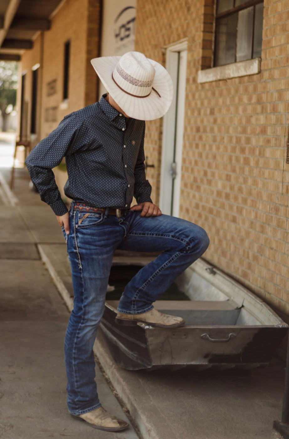 The Barnaby,  ARIAT