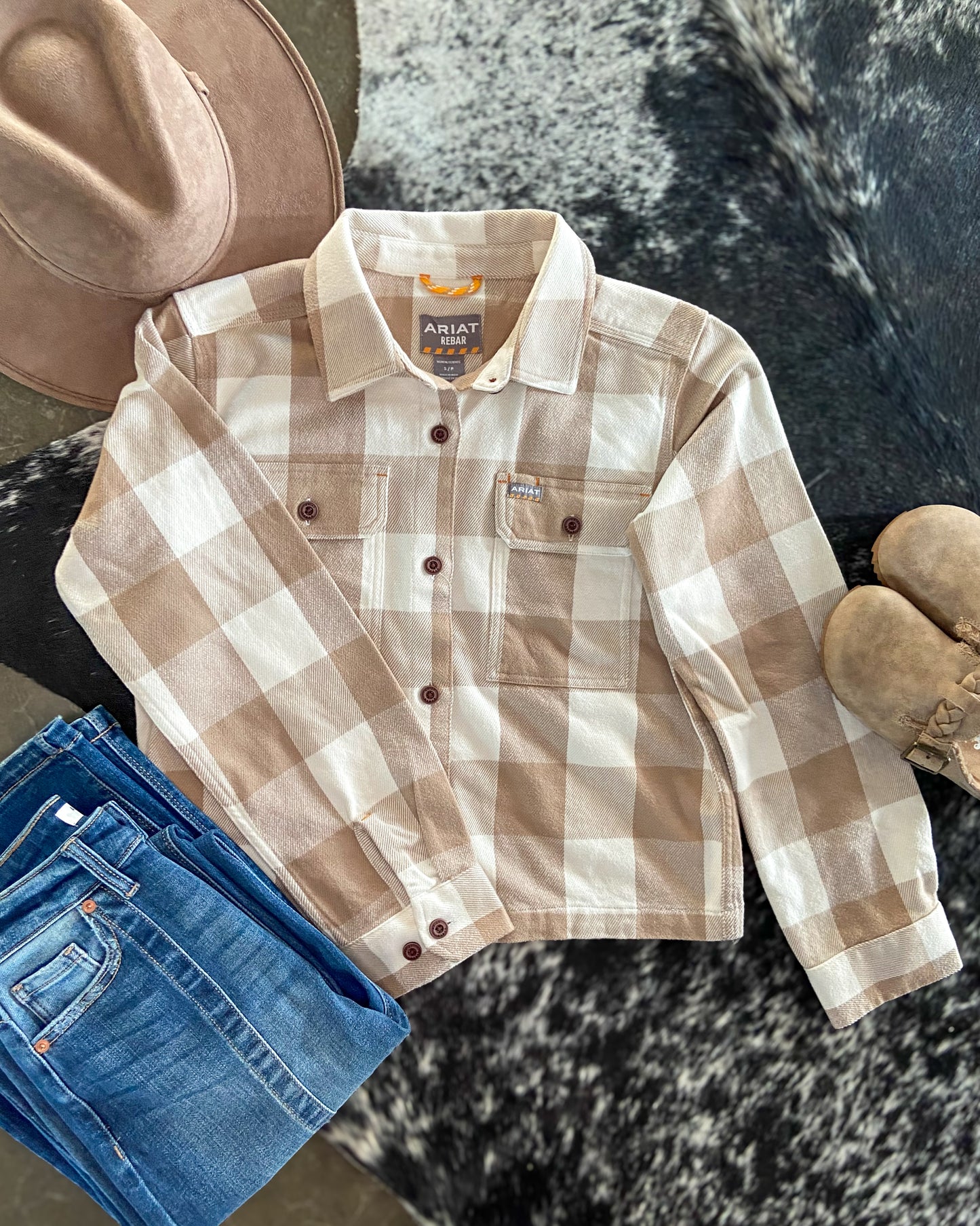 The Aspyn, ARIAT